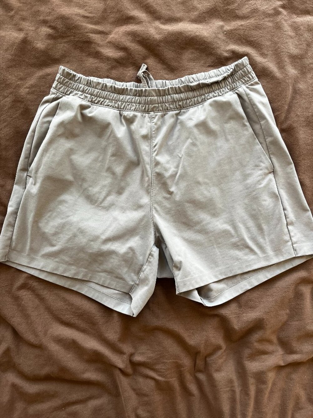 Uniqlo Men's Light Brown Elastic Waist Shorts - Size M